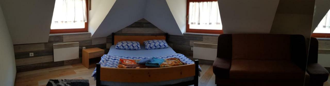 Sobe Sa Kupatilom Jajce Jajca Kültér fotó
